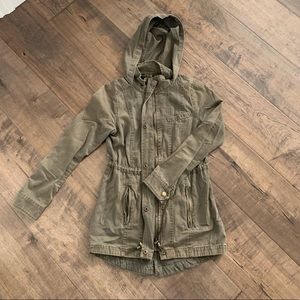 TILLYS (full tilt) army green jacket